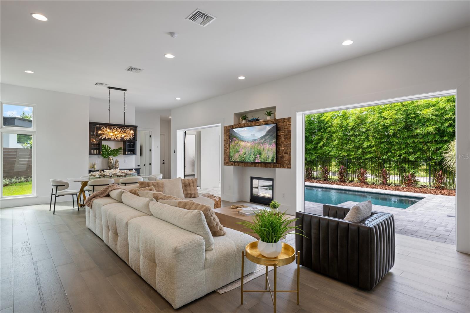 TWIN ACRES - Residential