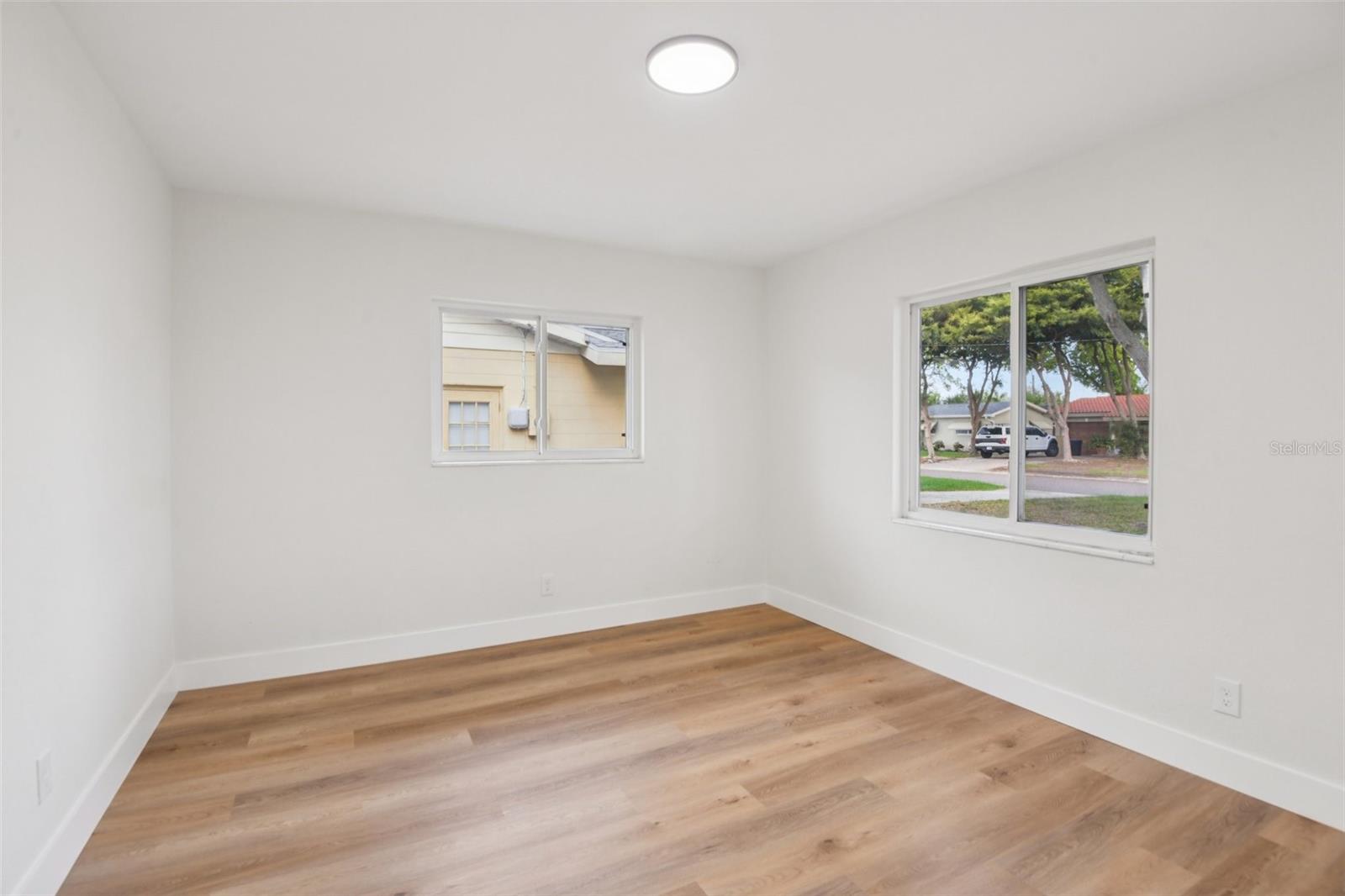 SNELL SHORES - Residential