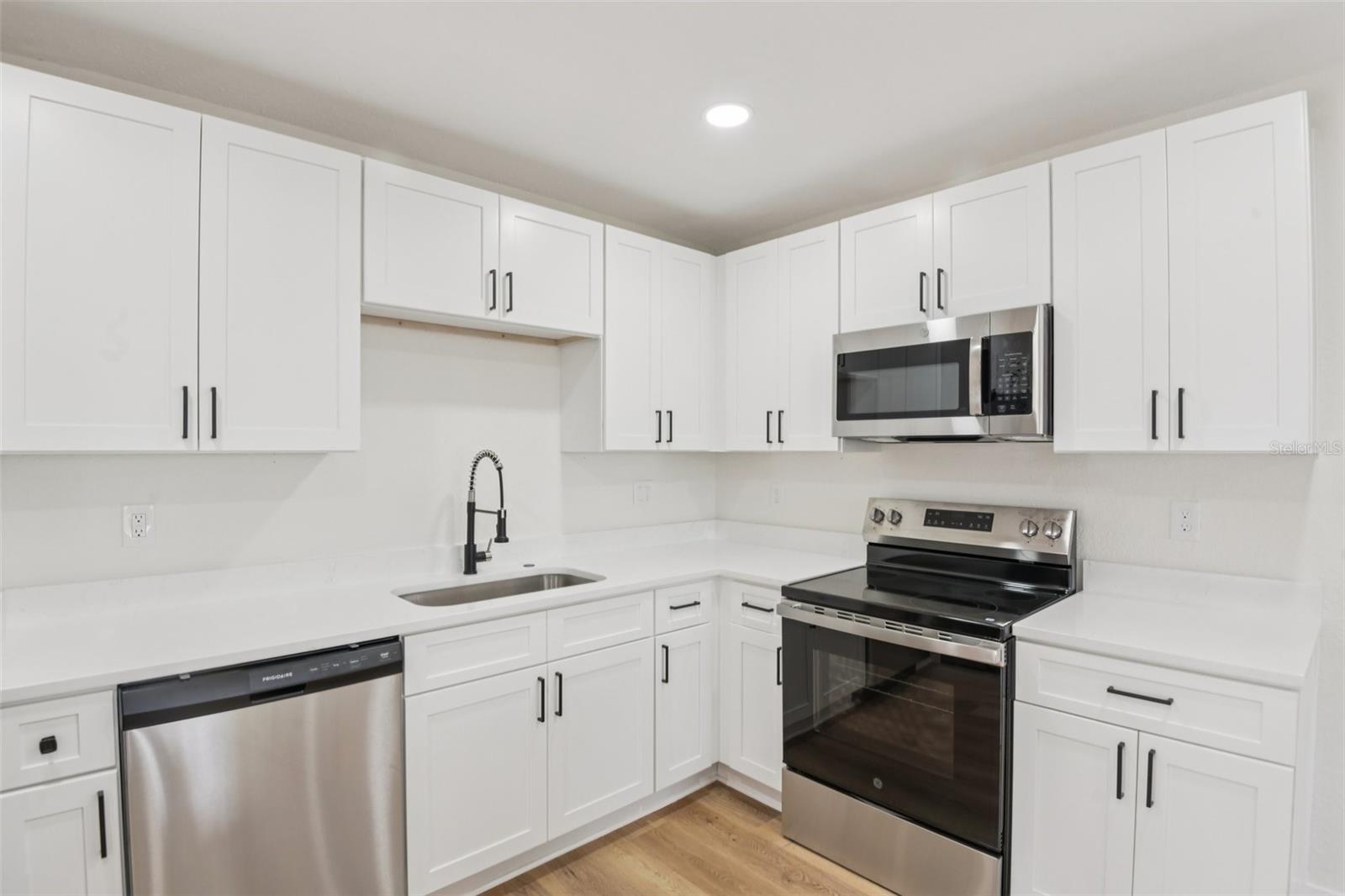 SNELL SHORES - Residential