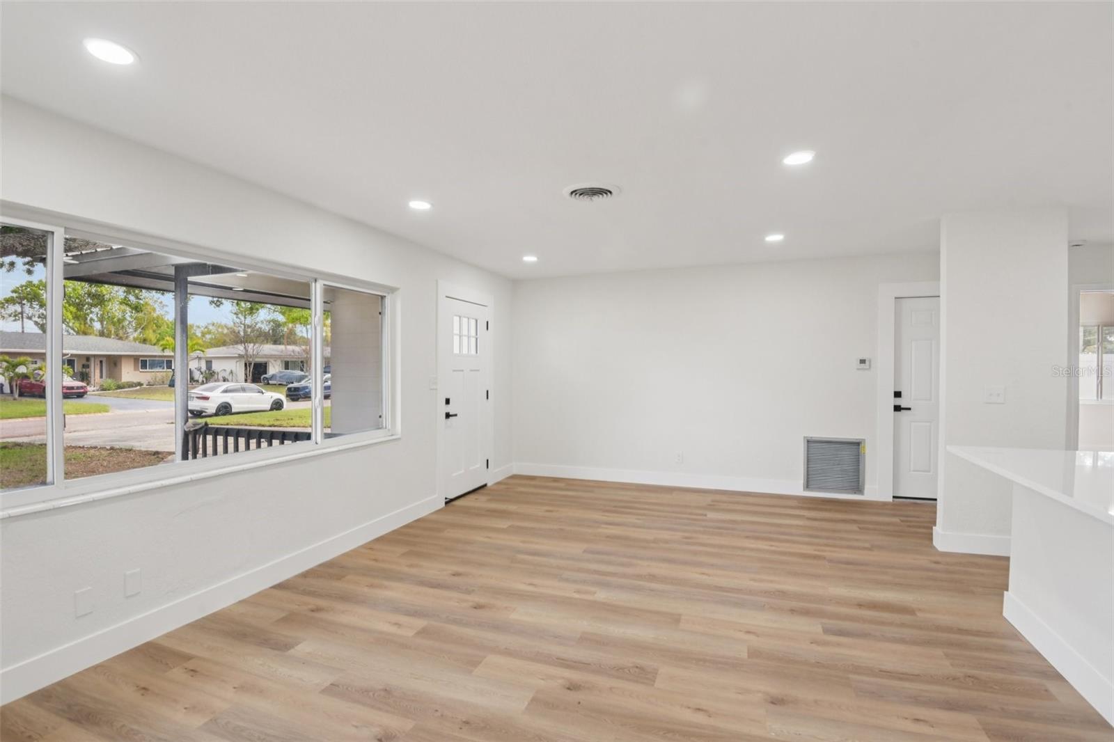 SNELL SHORES - Residential