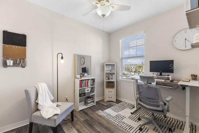 TOWNS AT LAKESIDE - Residential Lease