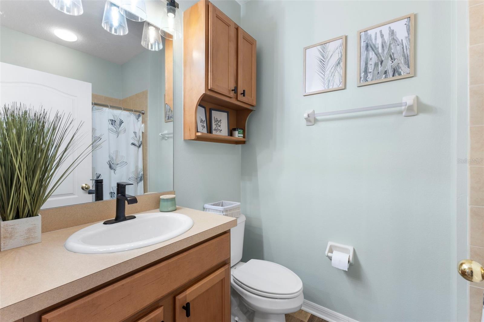 TOWNS AT LAKESIDE - Residential Lease