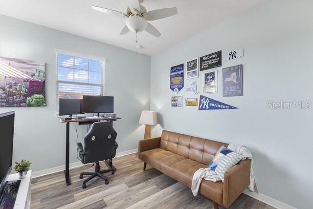 TOWNS AT LAKESIDE - Residential Lease