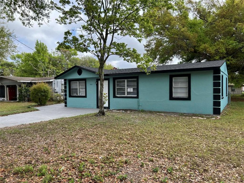 Photo of 1601 Crooms Avenue, Orlando, FL 32805 (MLS # S5145901)