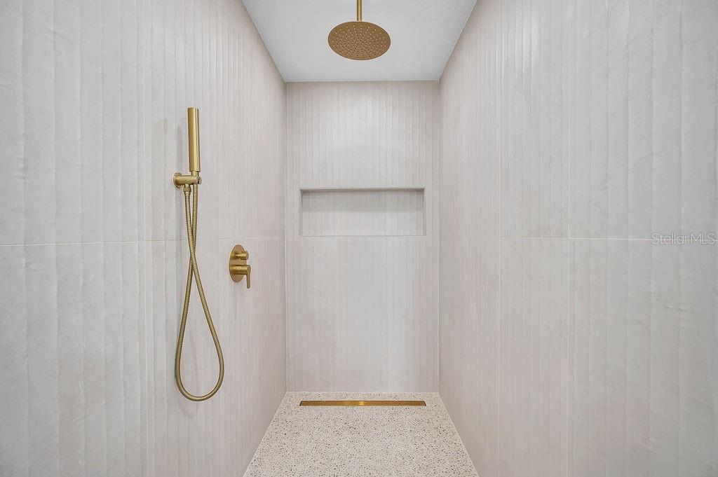 HOLLY HILL ESTATES - Residential