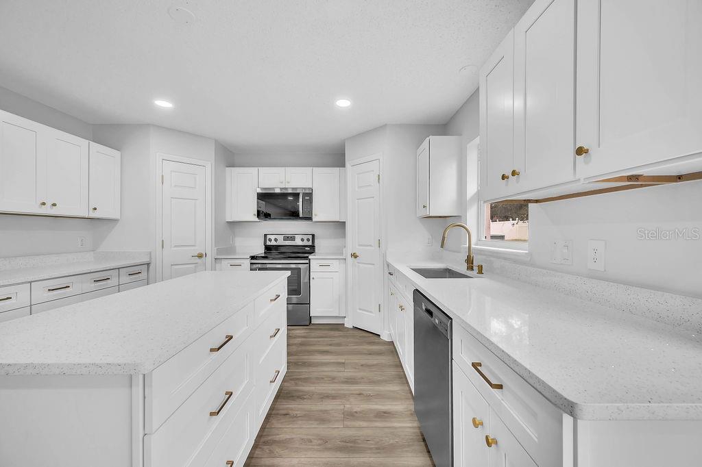 HOLLY HILL ESTATES - Residential