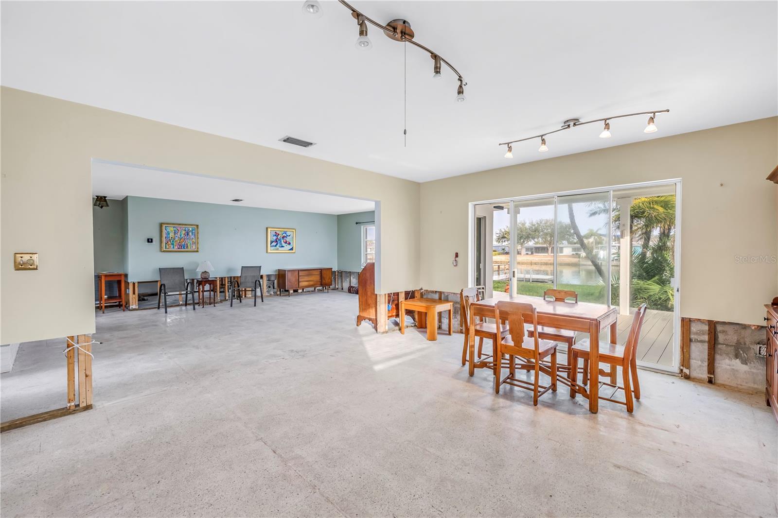 BELLE VISTA POINT - Residential