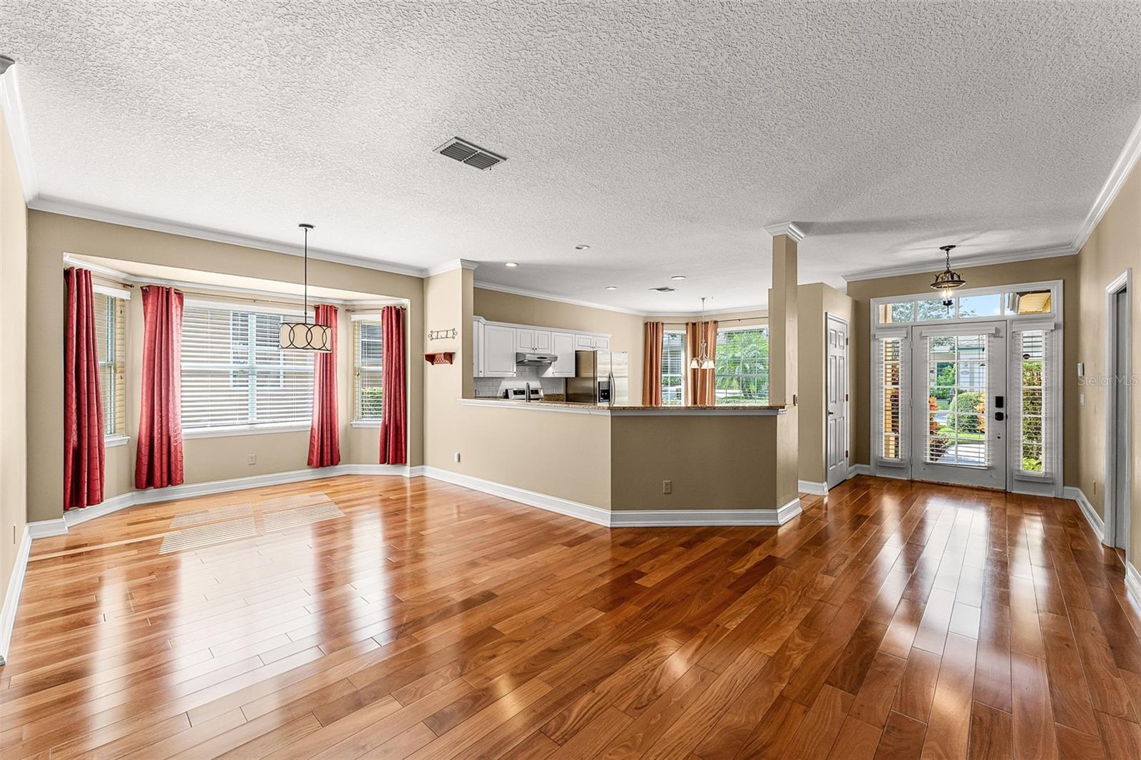 2636 QUEEN MARY PLACE