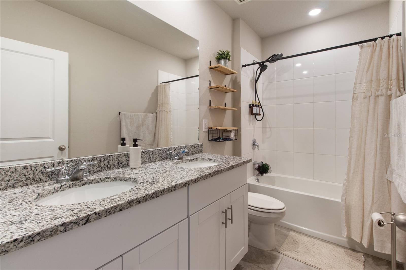 LANTANA GROVE - Residential