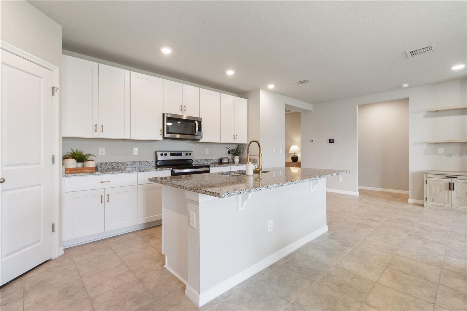 LANTANA GROVE - Residential