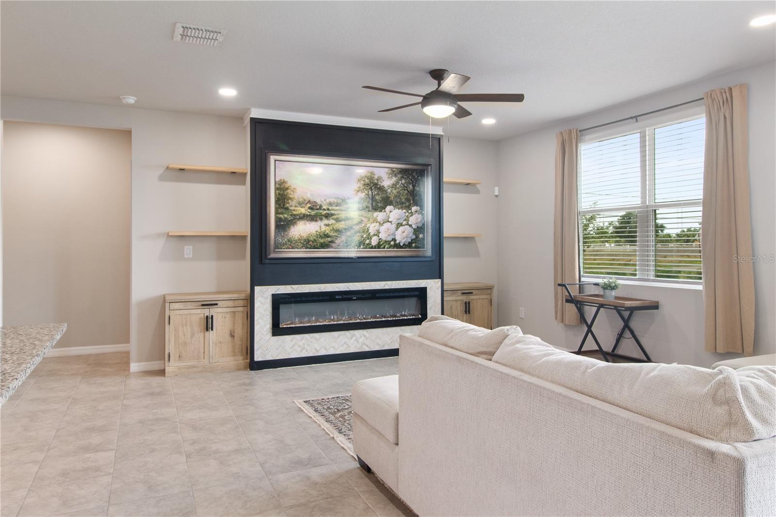 LANTANA GROVE - Residential