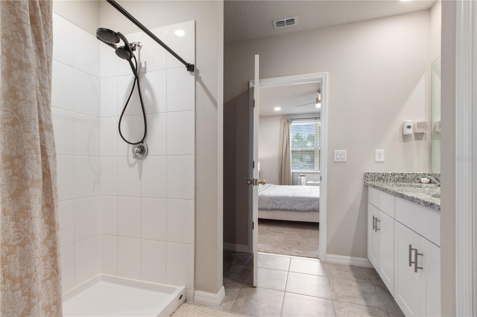 LANTANA GROVE - Residential