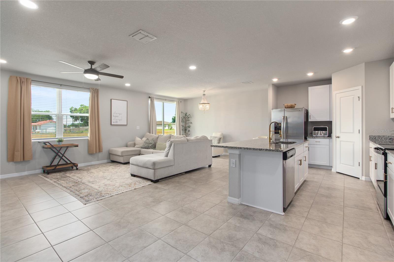 LANTANA GROVE - Residential