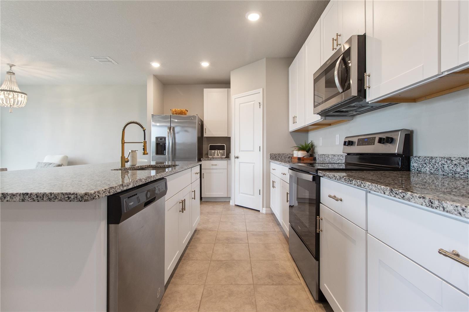 LANTANA GROVE - Residential