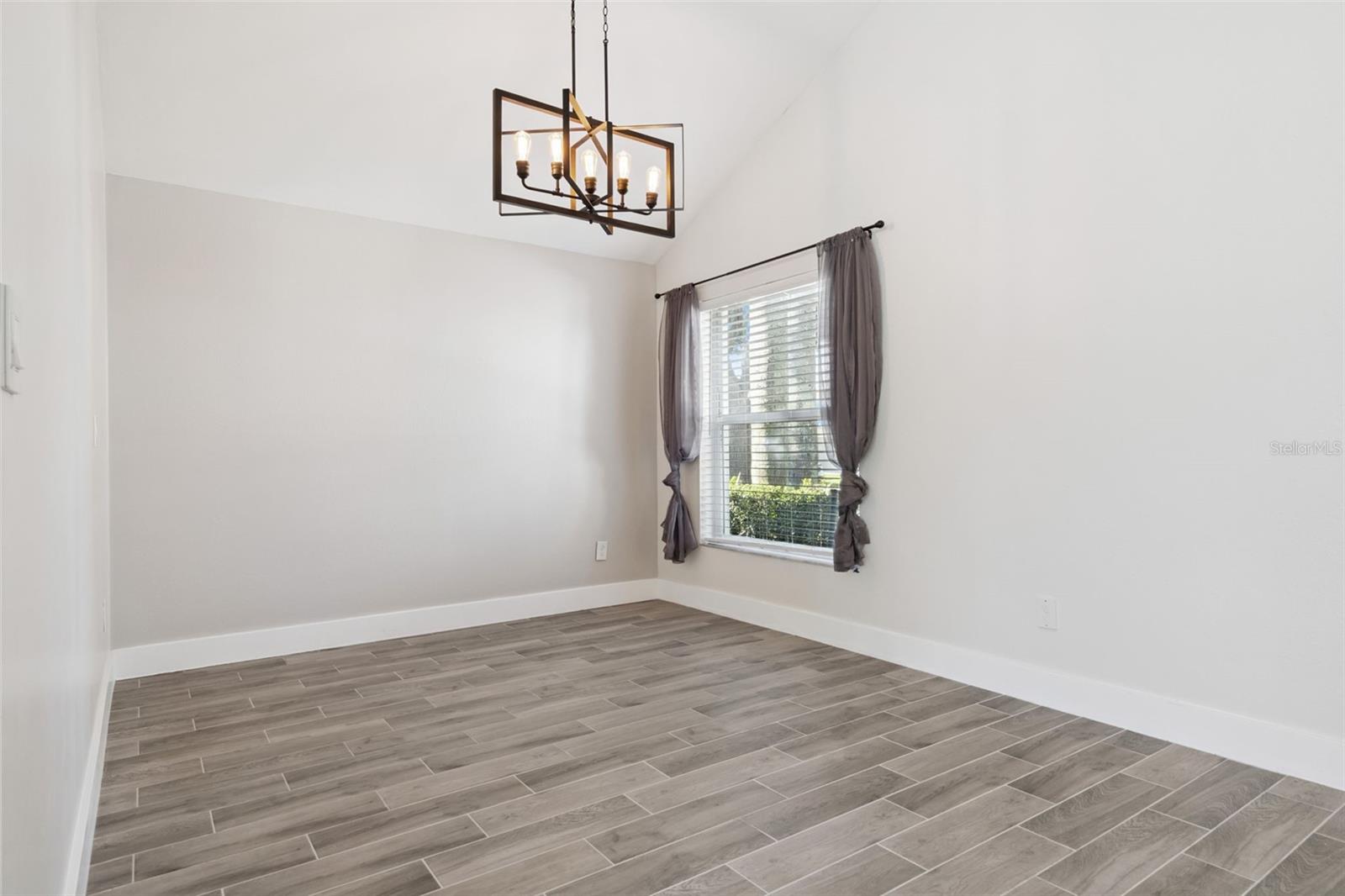 HUNTERS CREEK TR 115 PH 01 - Residential