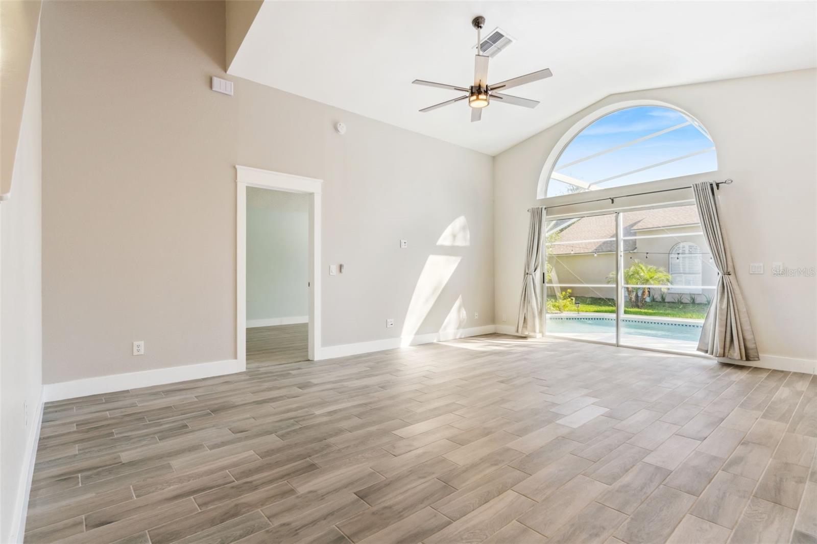 HUNTERS CREEK TR 115 PH 01 - Residential