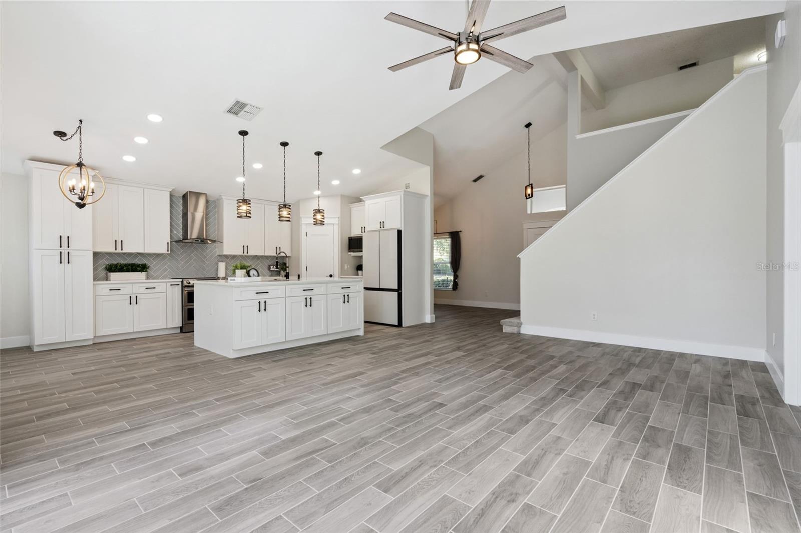 HUNTERS CREEK TR 115 PH 01 - Residential