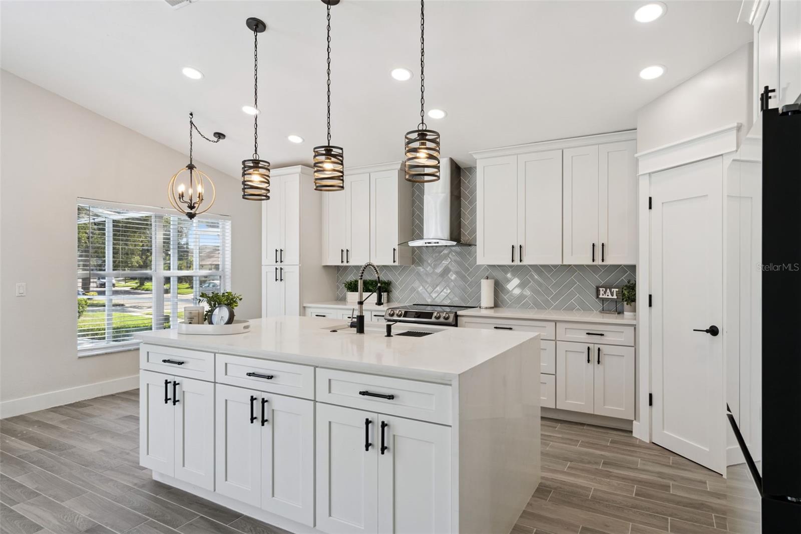 HUNTERS CREEK TR 115 PH 01 - Residential