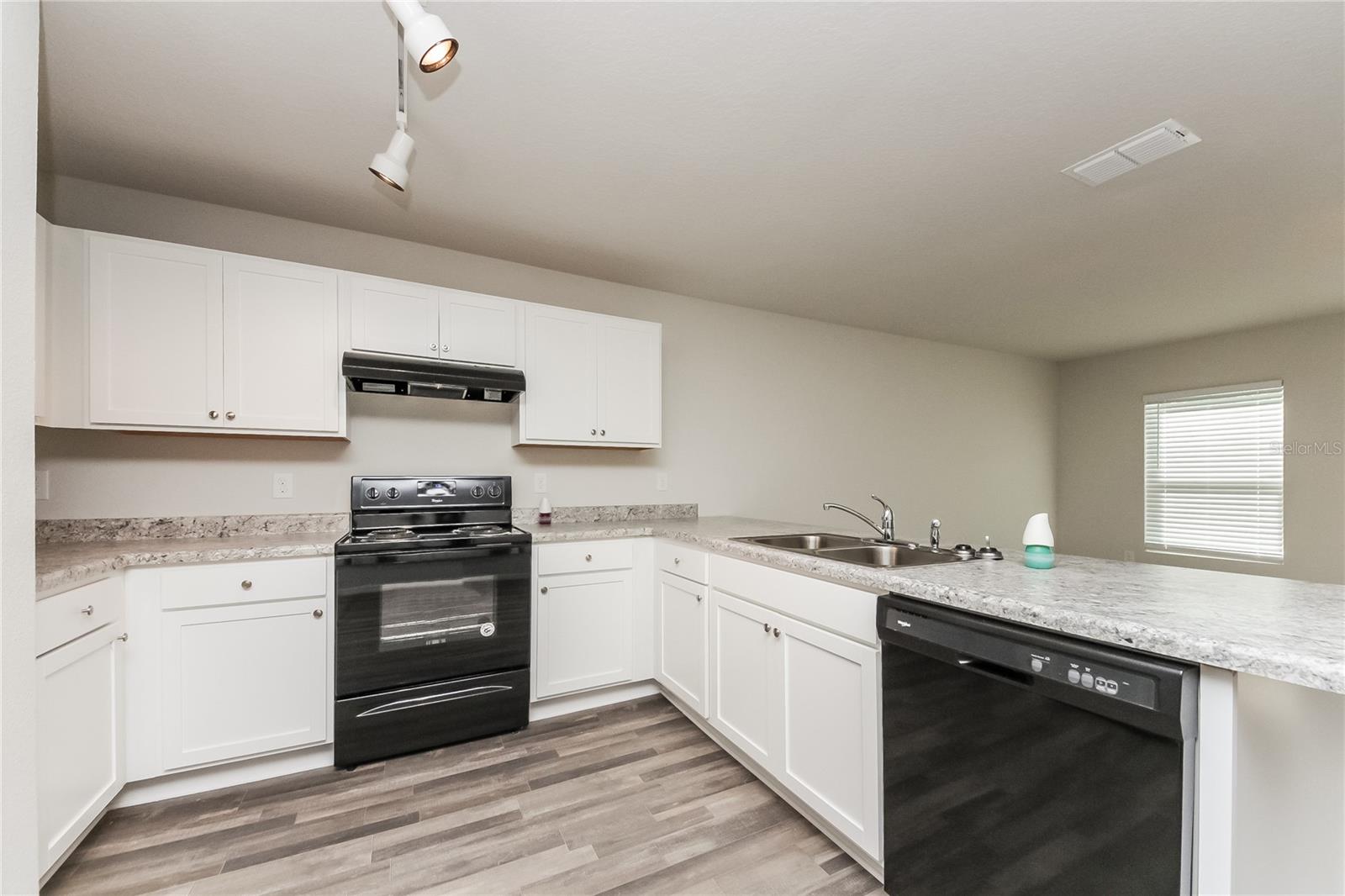 POINCIANA NBRHD 02 NORTH VILLAGE 08 - Residential Lease