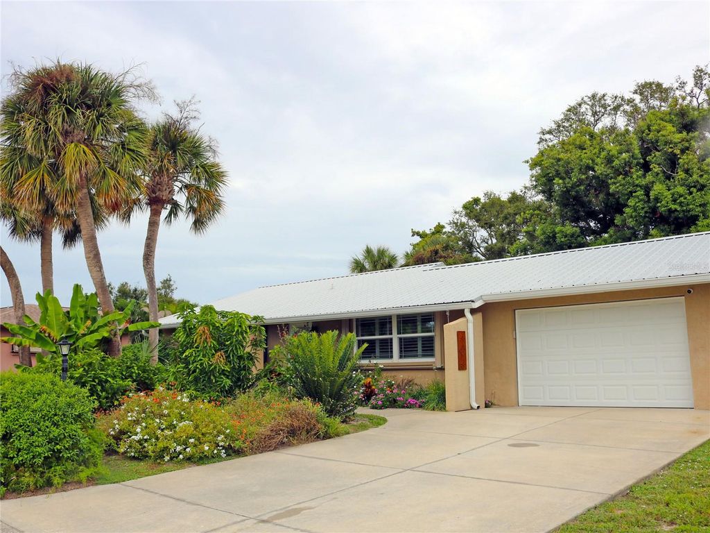 Photo of 506 Casas Bonitas Drive, Nokomis, FL 34275 (MLS # A4666794)