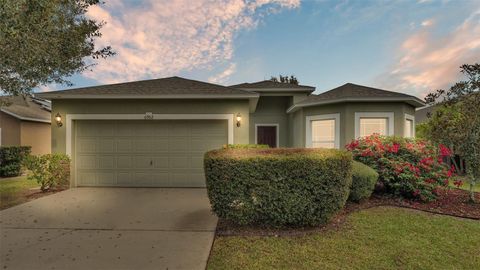 A home in LAKELAND