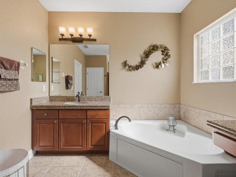Tiny photo for 12420 NE 48th Circle, Oxford, FL 34484 (MLS # G5119486)