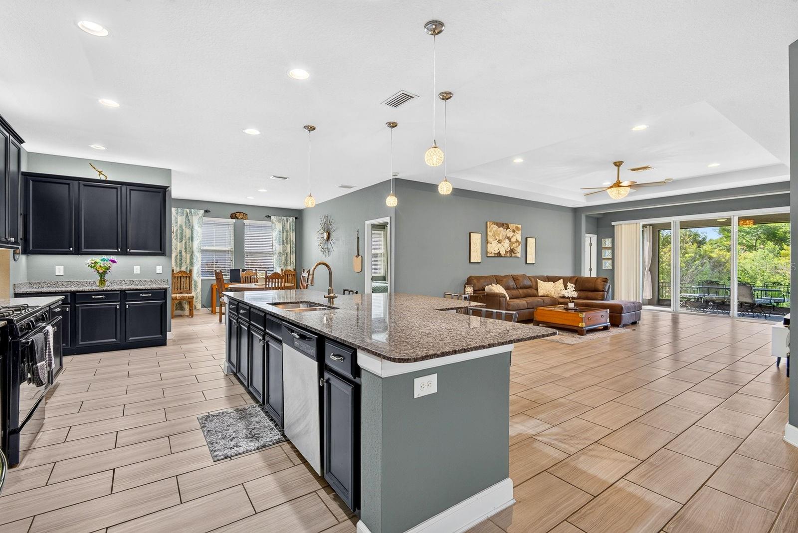 792 ROSEMARY CIRCLE