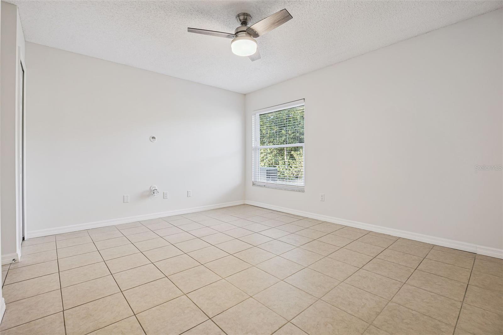 LAKE RIDGE VILLAGE - Residential