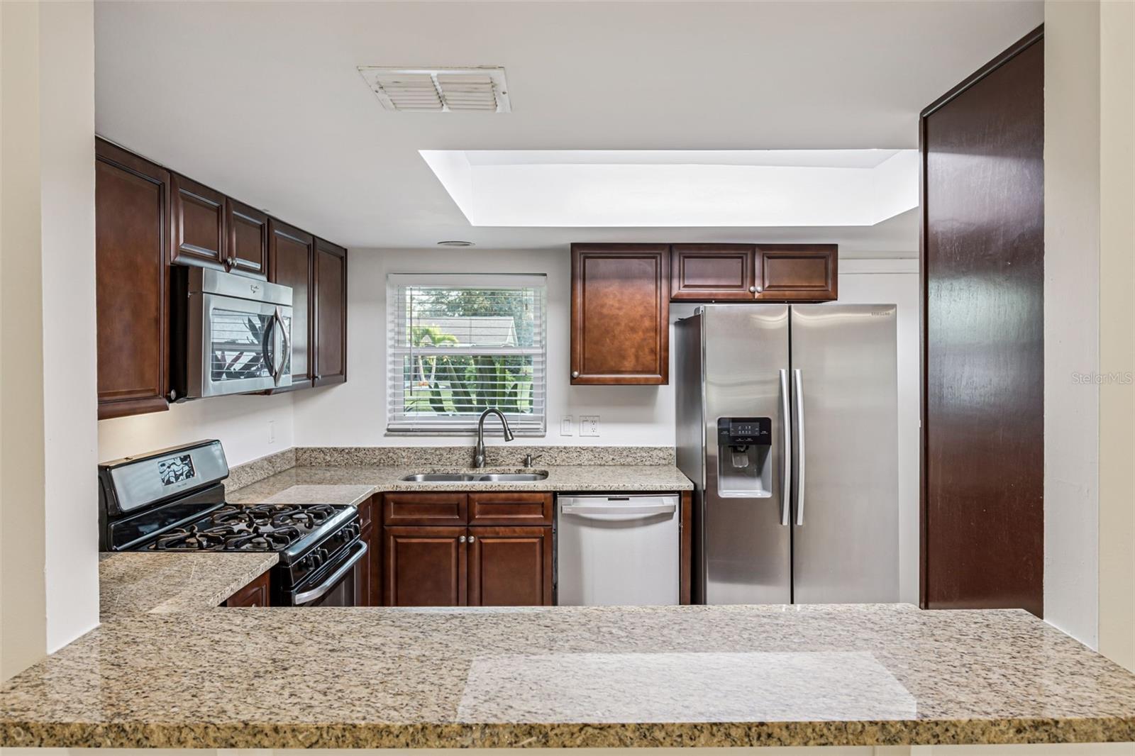 LAKE RIDGE VILLAGE - Residential