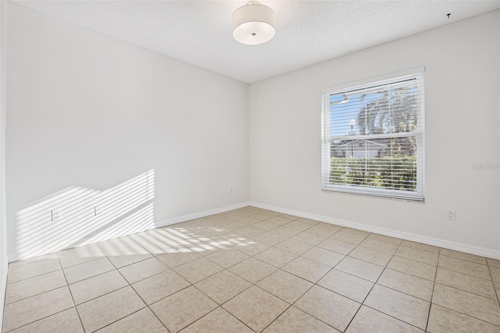 LAKE RIDGE VILLAGE - Residential