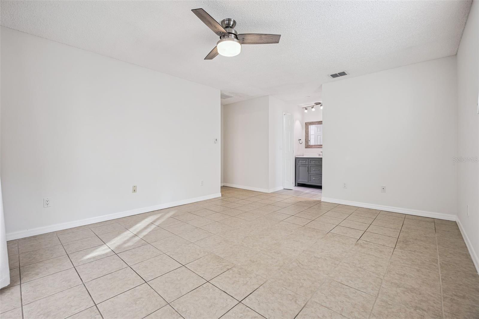 LAKE RIDGE VILLAGE - Residential