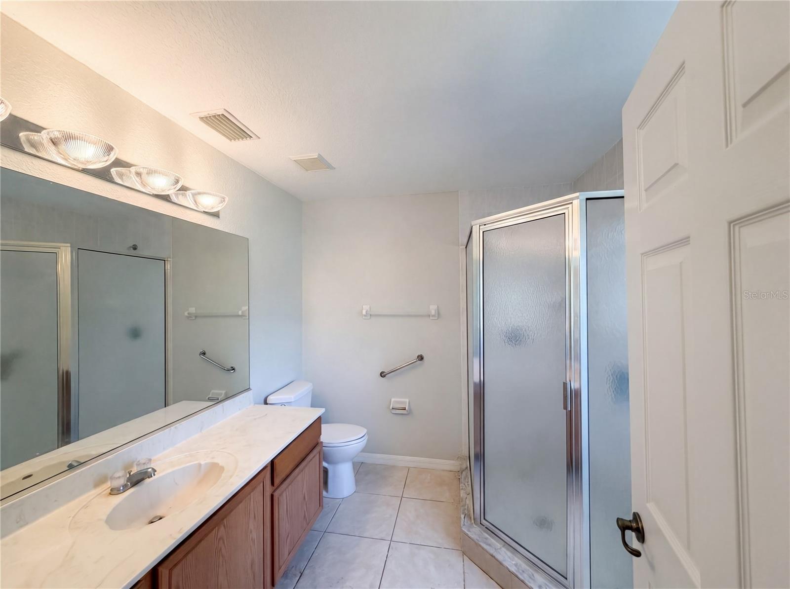 SILVER SPGS SHORES UN 08 - Residential