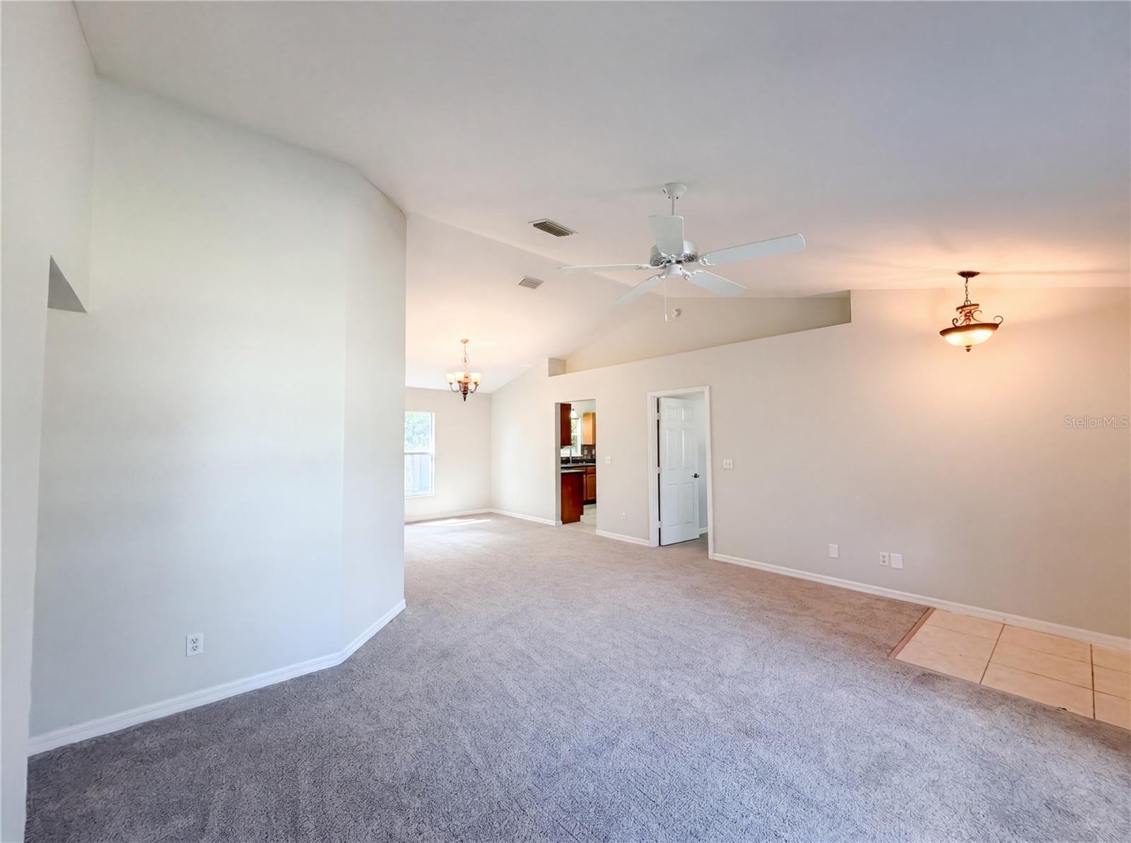 SILVER SPGS SHORES UN 08 - Residential