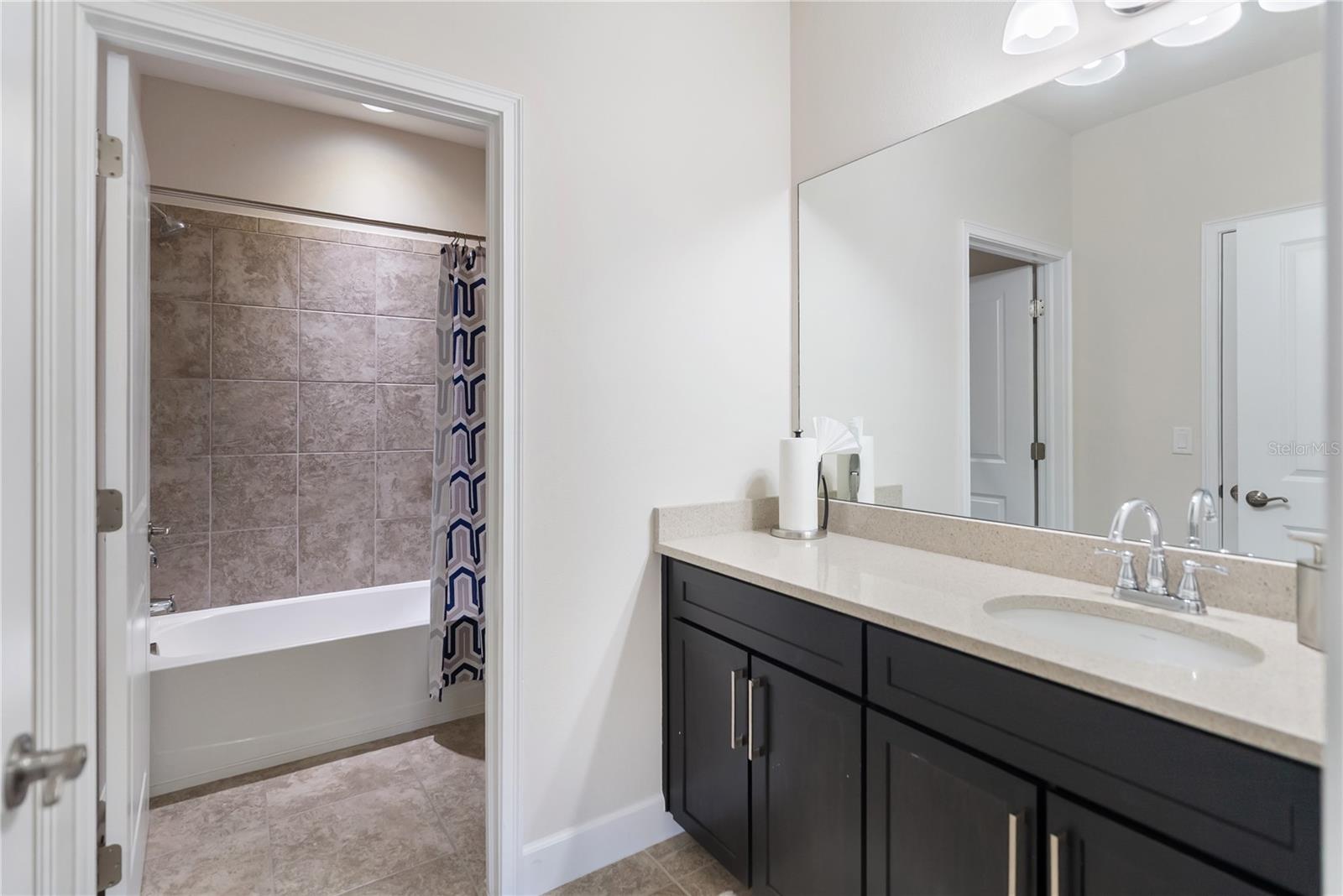 ARBOR GRANDE - Residential