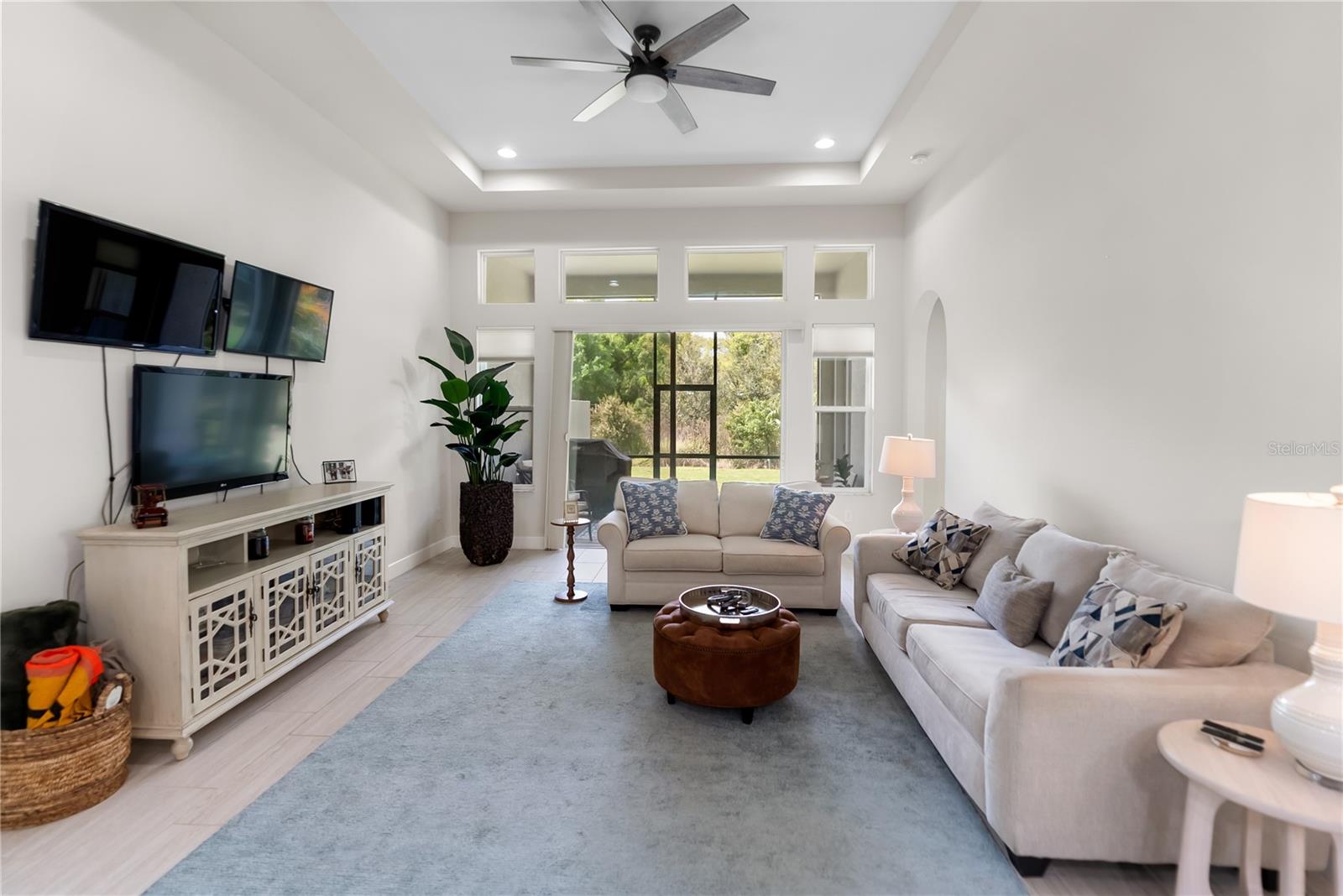 ARBOR GRANDE - Residential