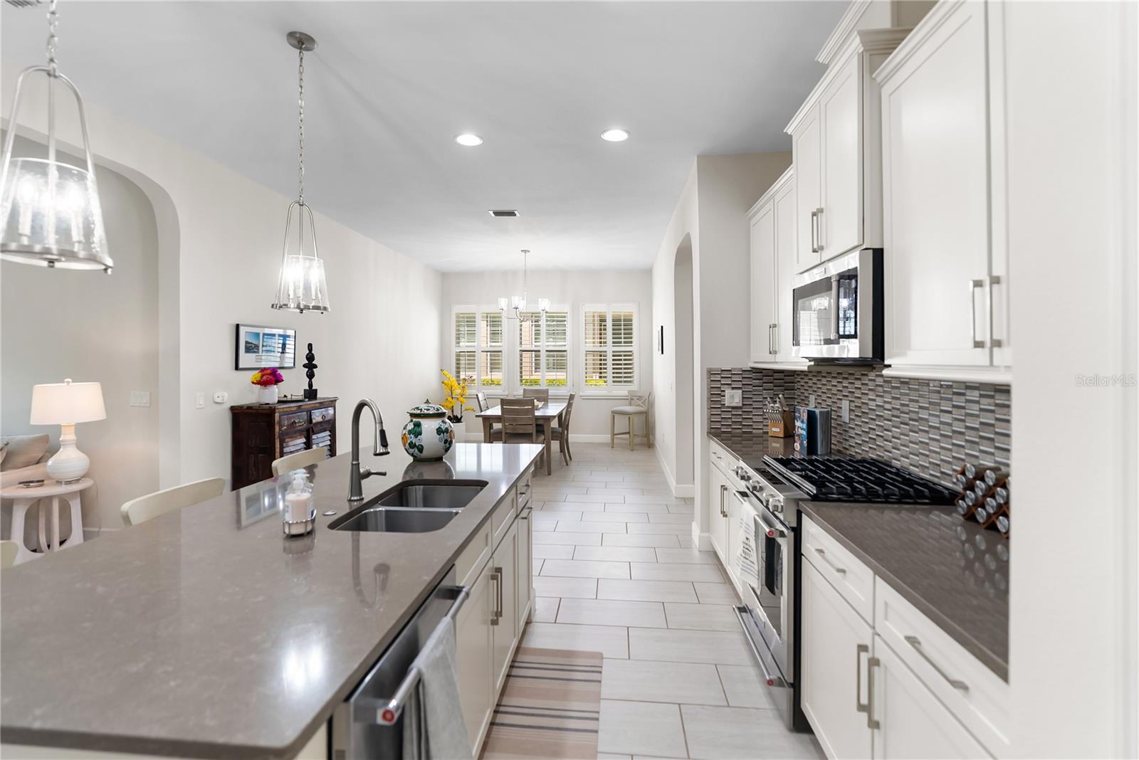 ARBOR GRANDE - Residential