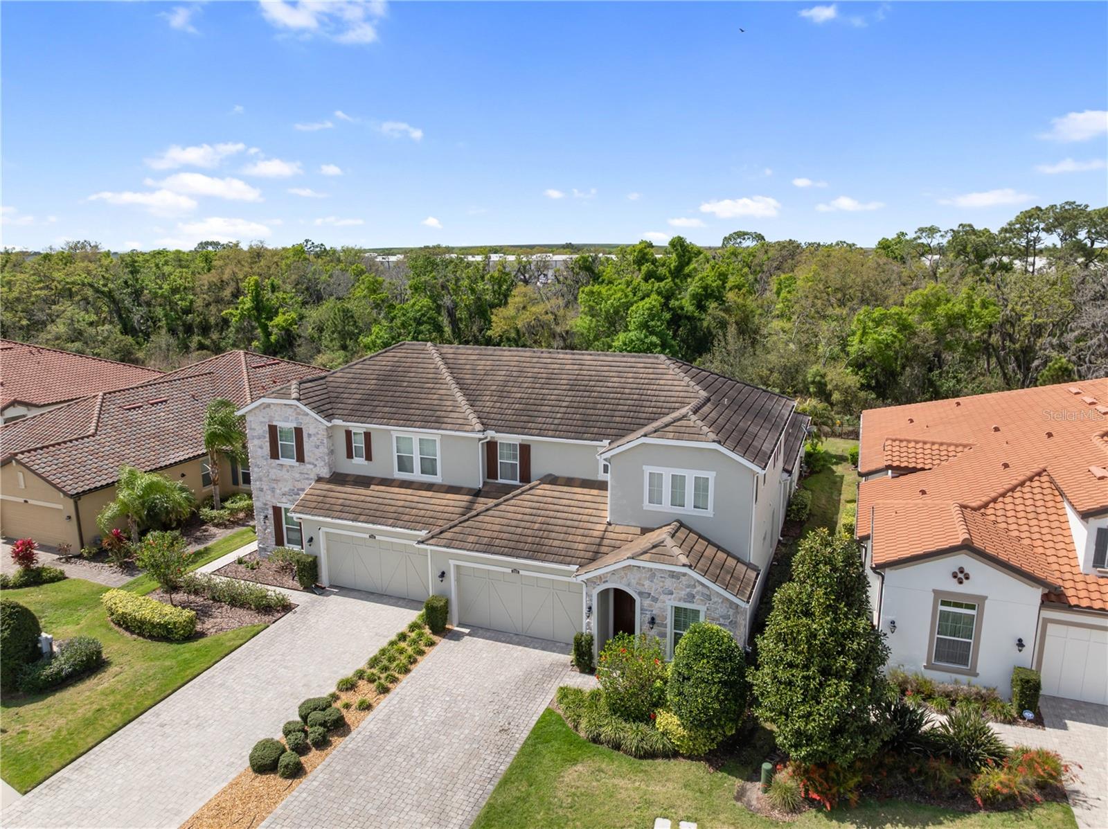 ARBOR GRANDE - Residential