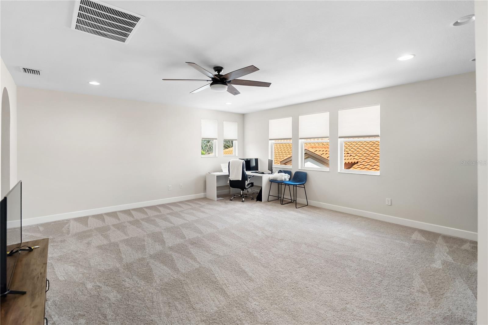 ARBOR GRANDE - Residential