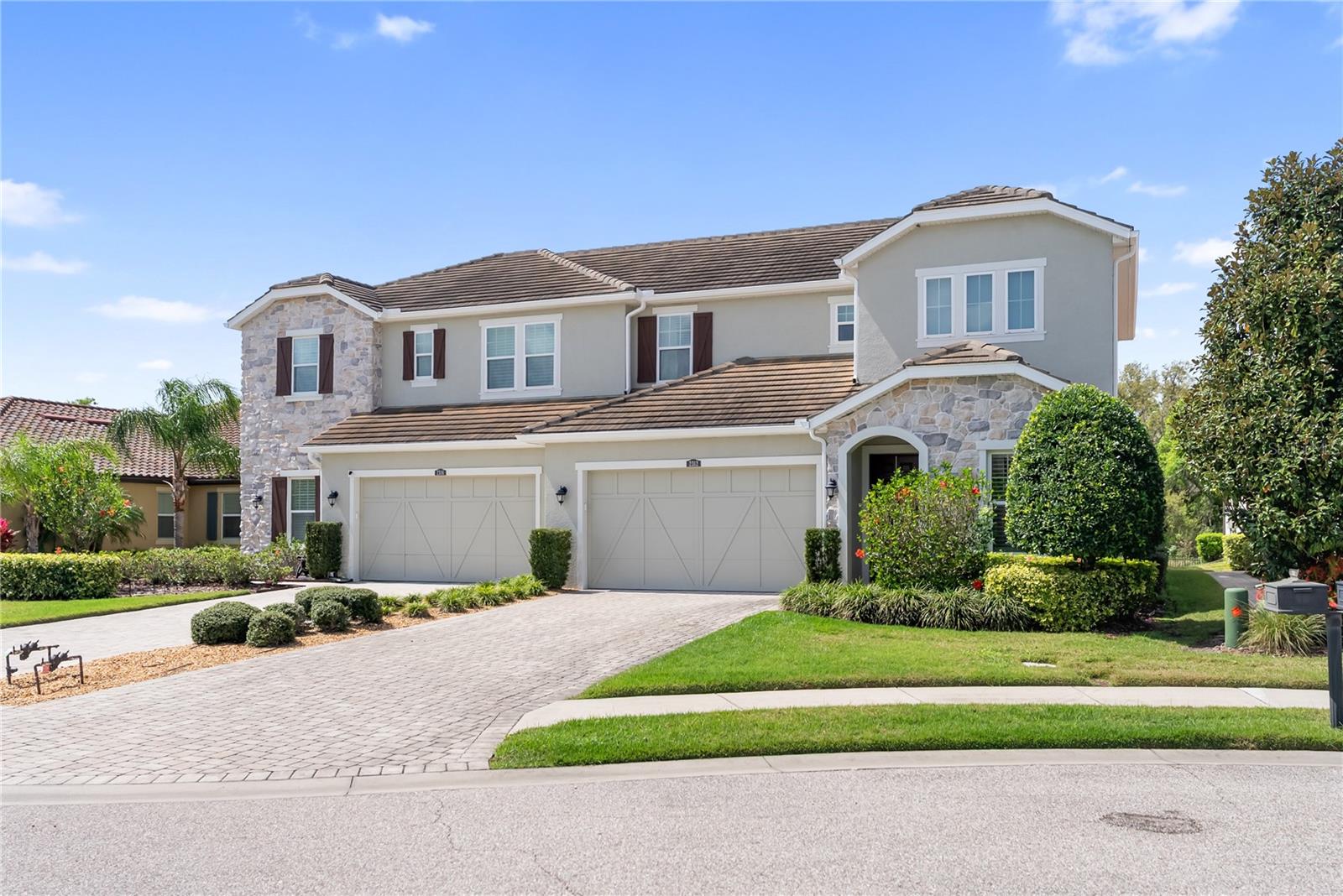 ARBOR GRANDE - Residential