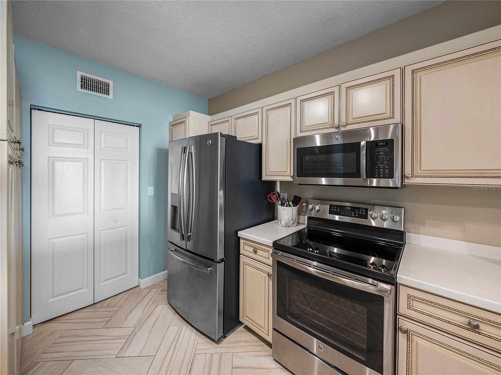 TIDES BEACH CLUB CONDO - Residential