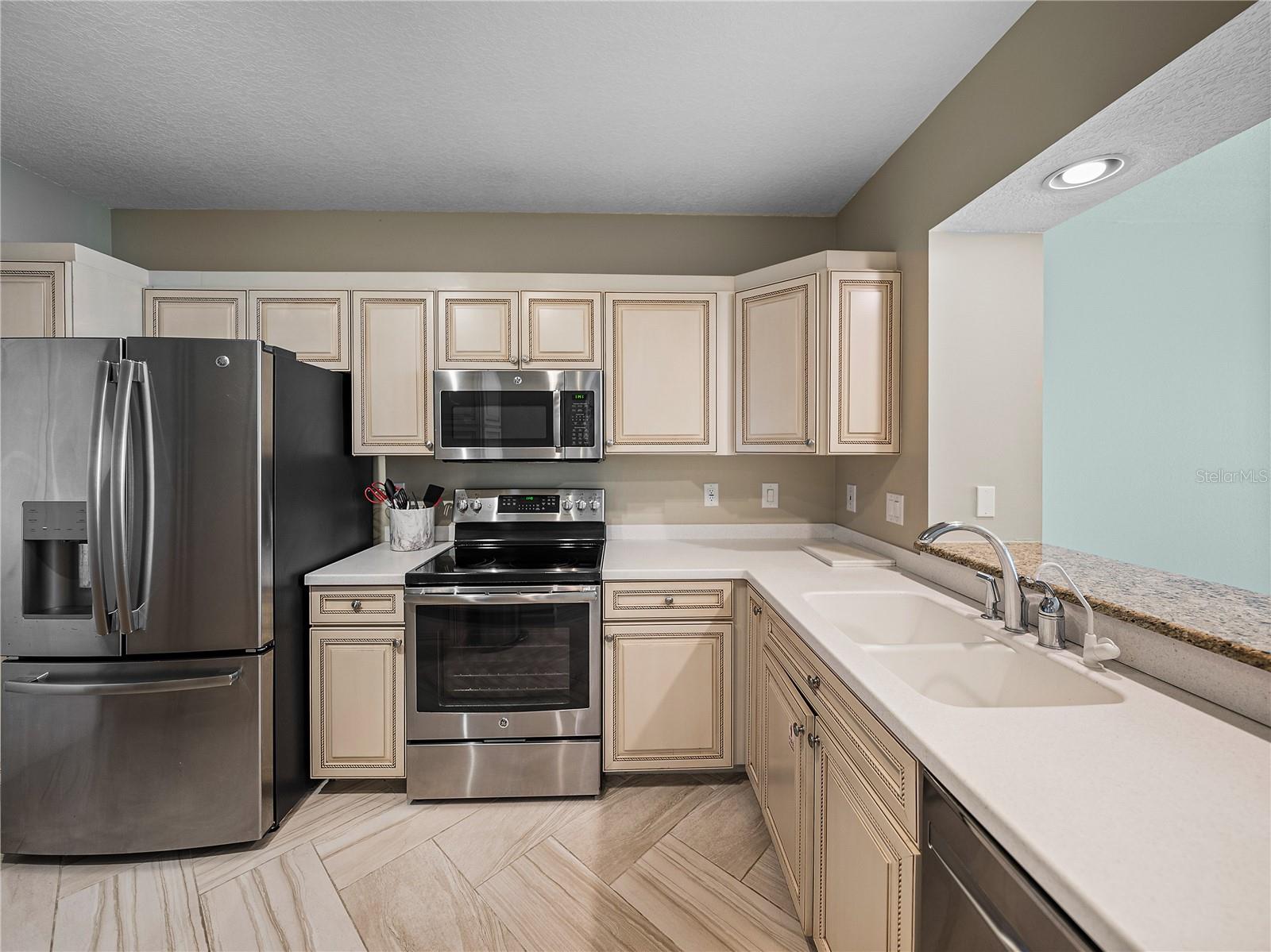 TIDES BEACH CLUB CONDO - Residential