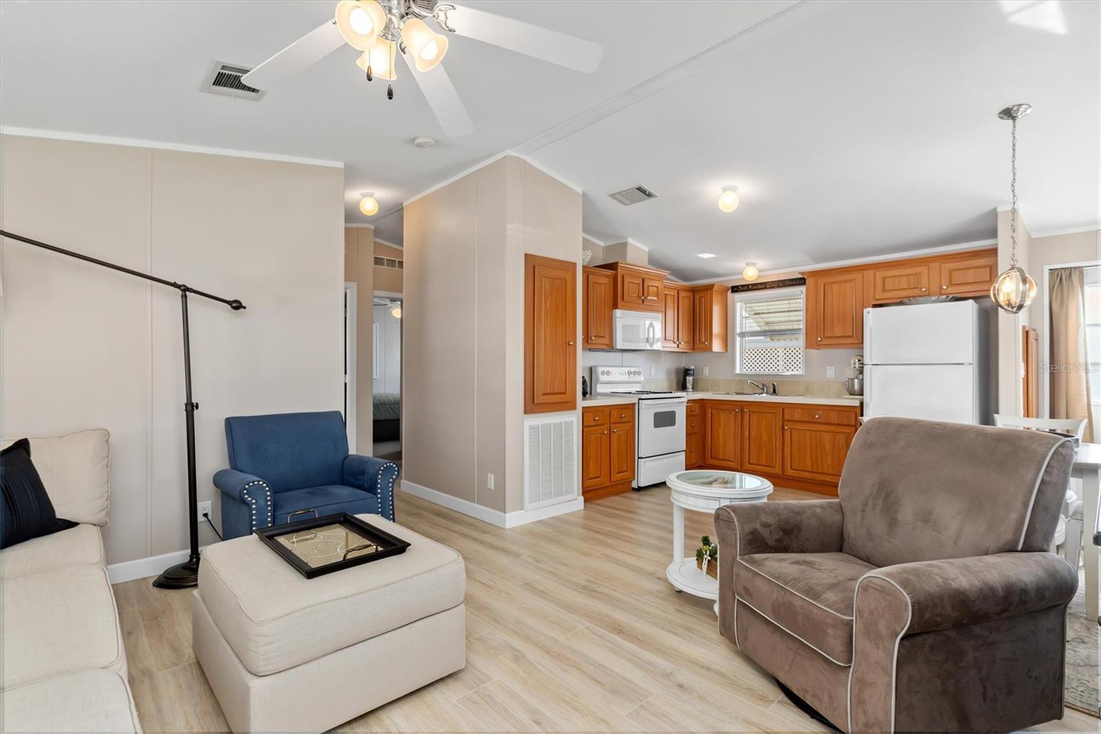 LAZY LAGOON UN 51B - Residential