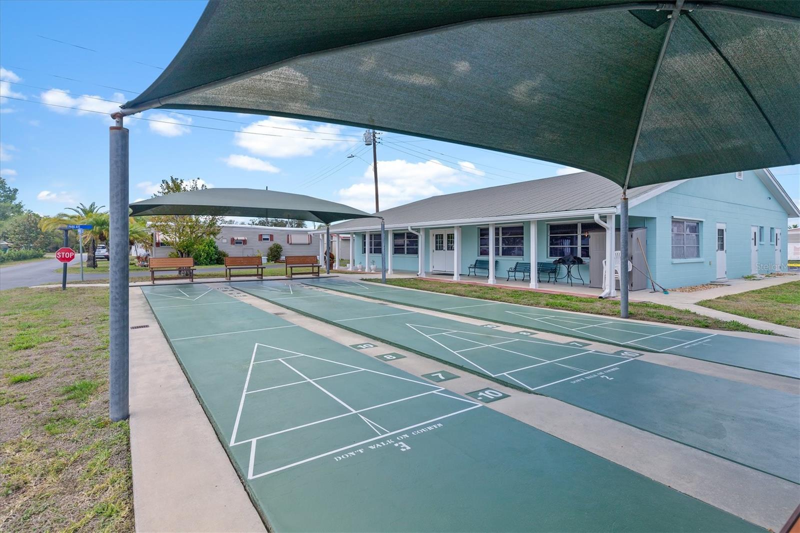 LAZY LAGOON UN 51B - Residential