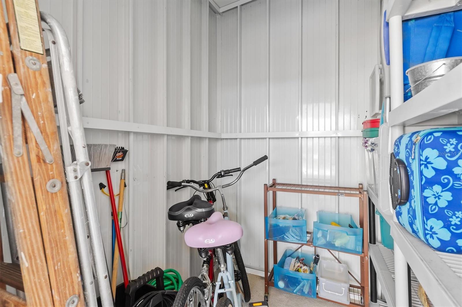 LAZY LAGOON UN 51B - Residential