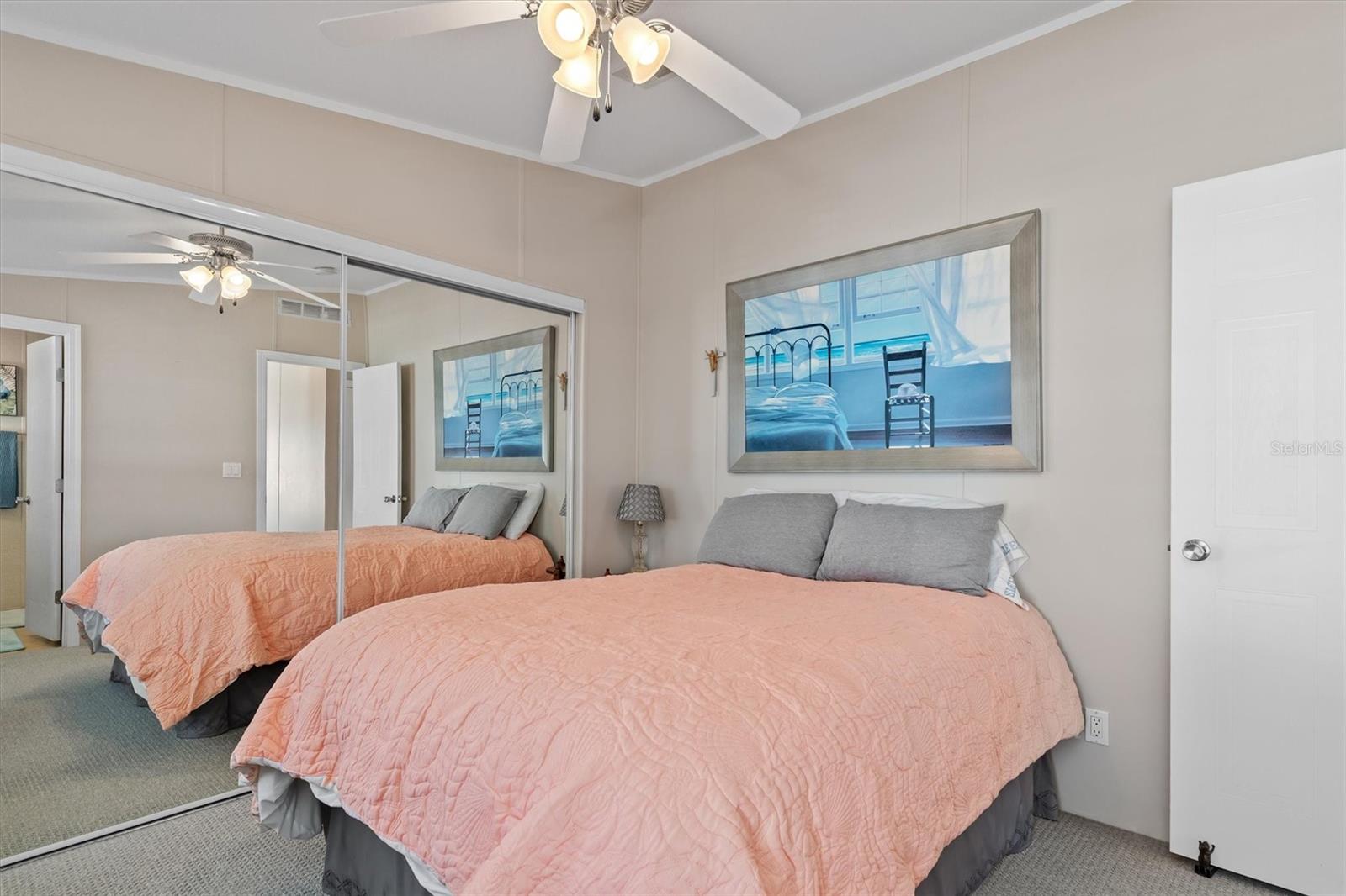 LAZY LAGOON UN 51B - Residential