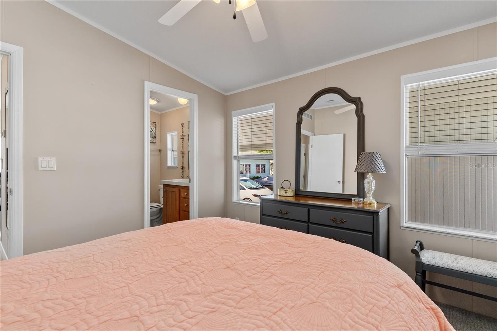 LAZY LAGOON UN 51B - Residential