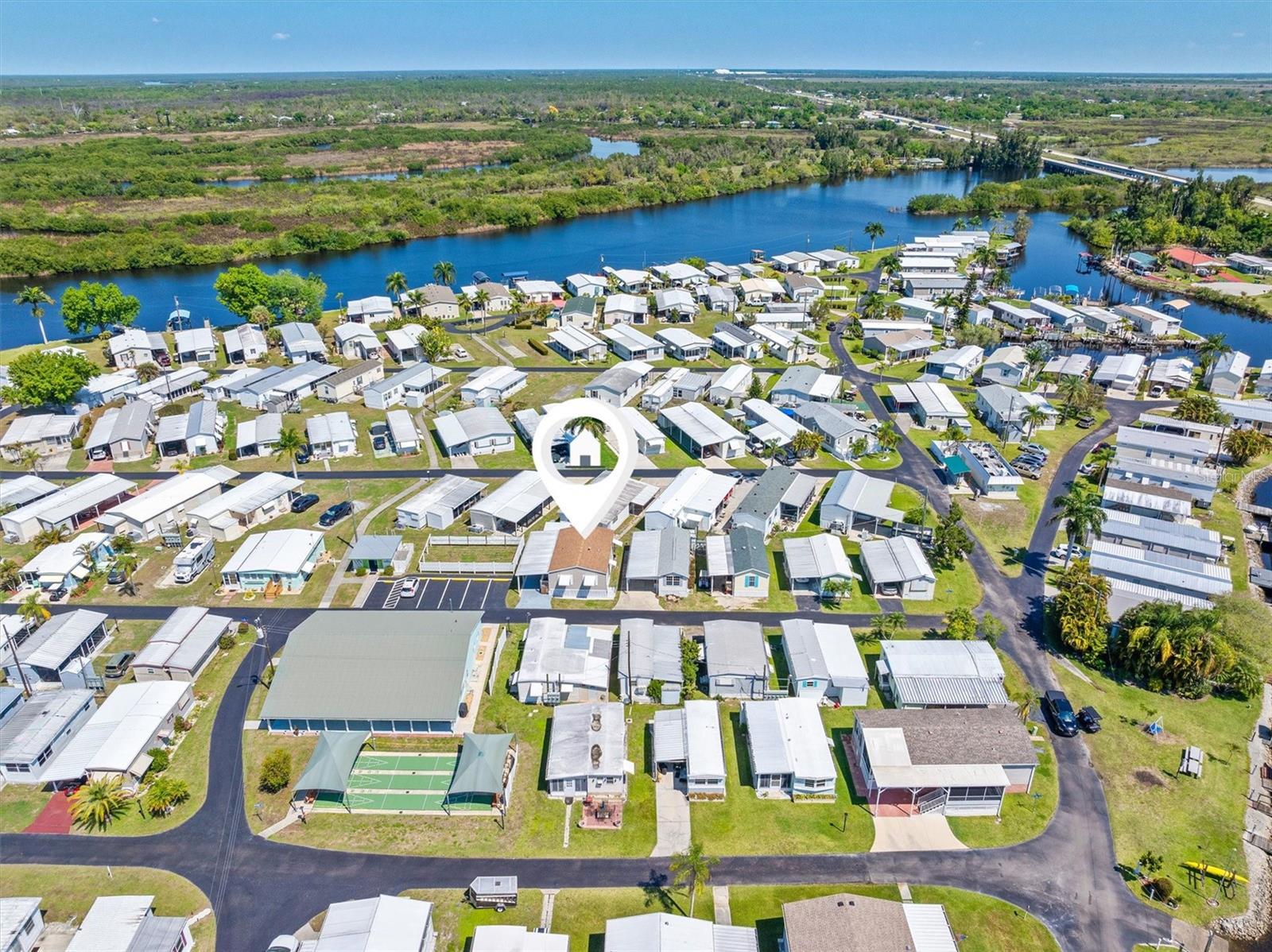 LAZY LAGOON UN 51B - Residential