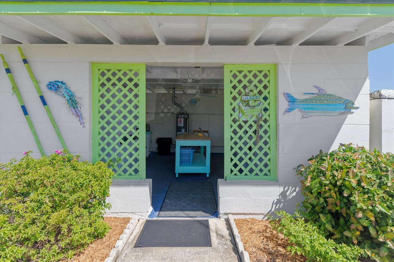 LAZY LAGOON UN 51B - Residential