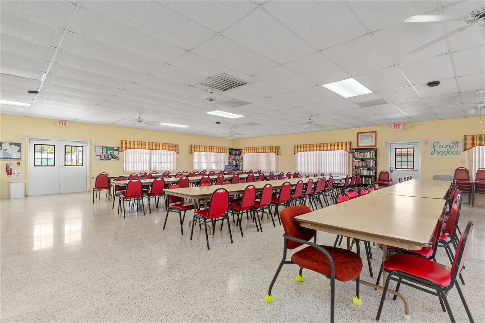 LAZY LAGOON UN 51B - Residential