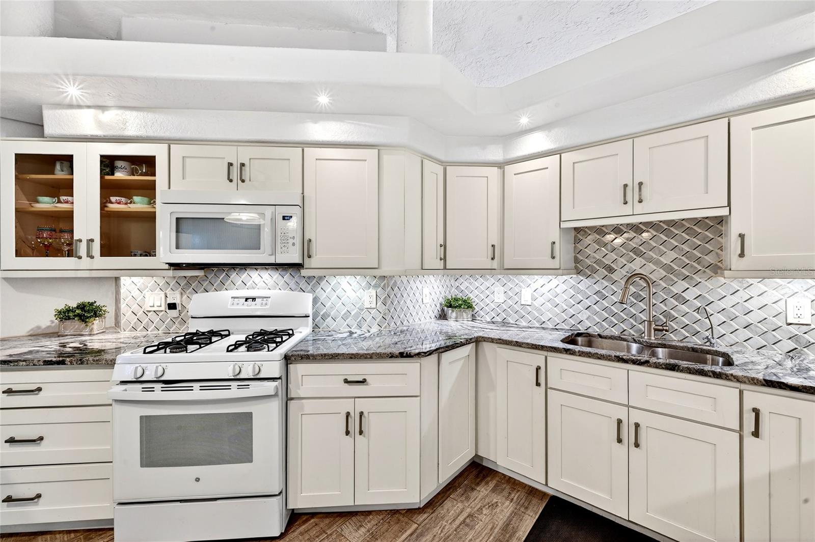 RIVERDALE REV - Residential